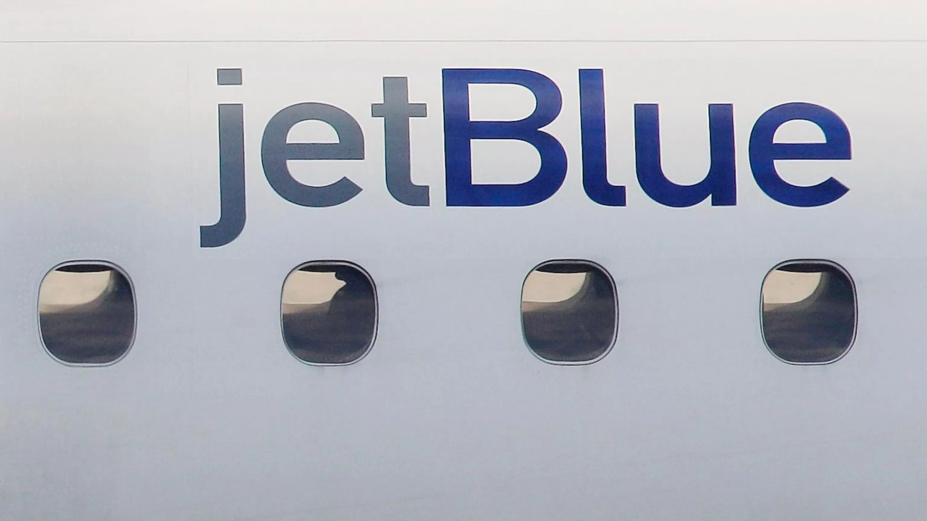 JetBlue flight near Venezuela avoids 'midair collision' with US Air Force tanker