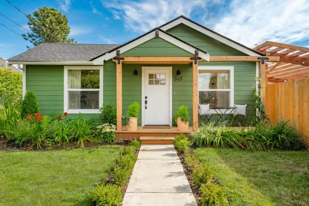 Mortgage Loan Modification: What It Is, How It Works, and When to Use It