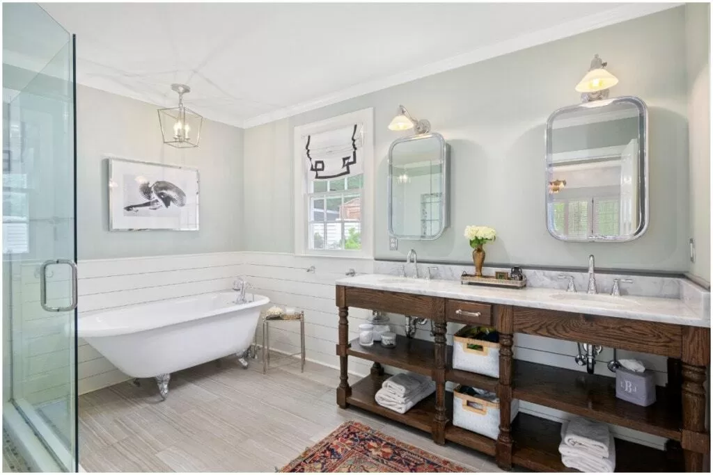 How to Stage a Bathroom to Sell