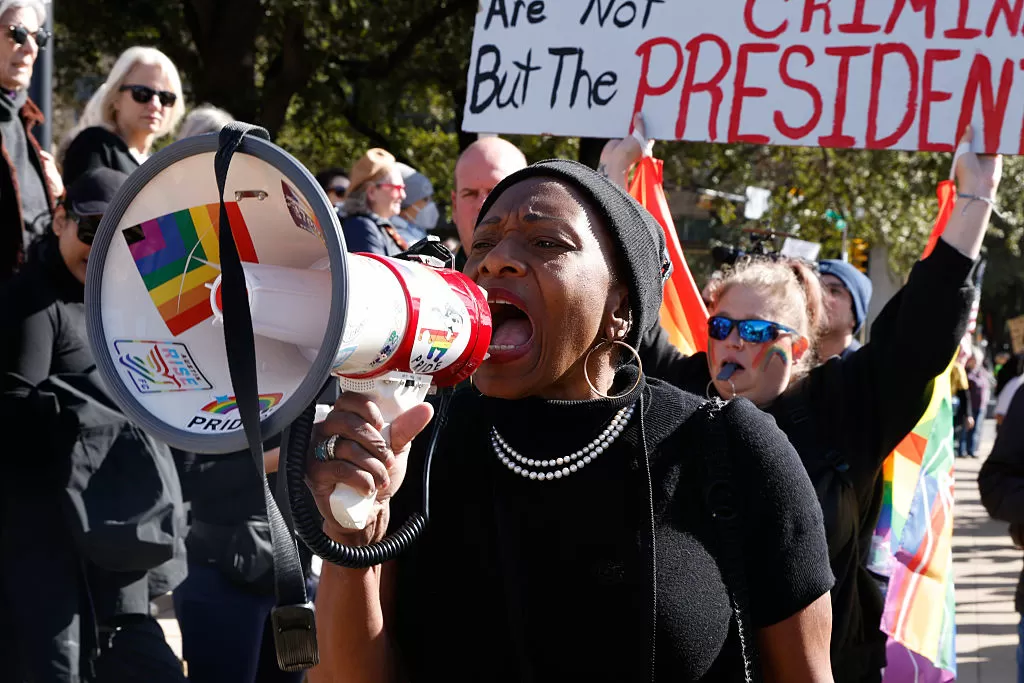 Anti-ICE Protests Spread Across the U.S. After Fatal Shooting of Minneapolis Woman