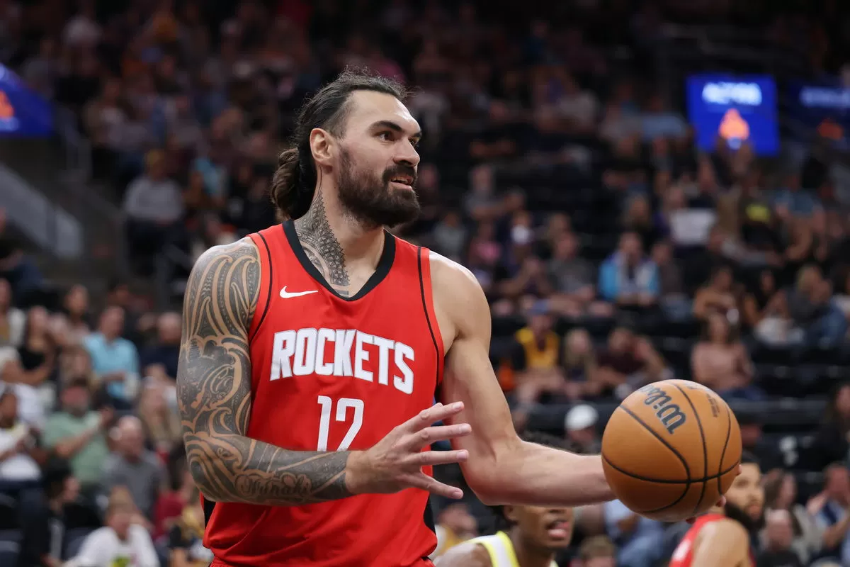 What Happened to Steven Adams? Rockets Star Makes Injury Exit to Locker Room vs Pelicans