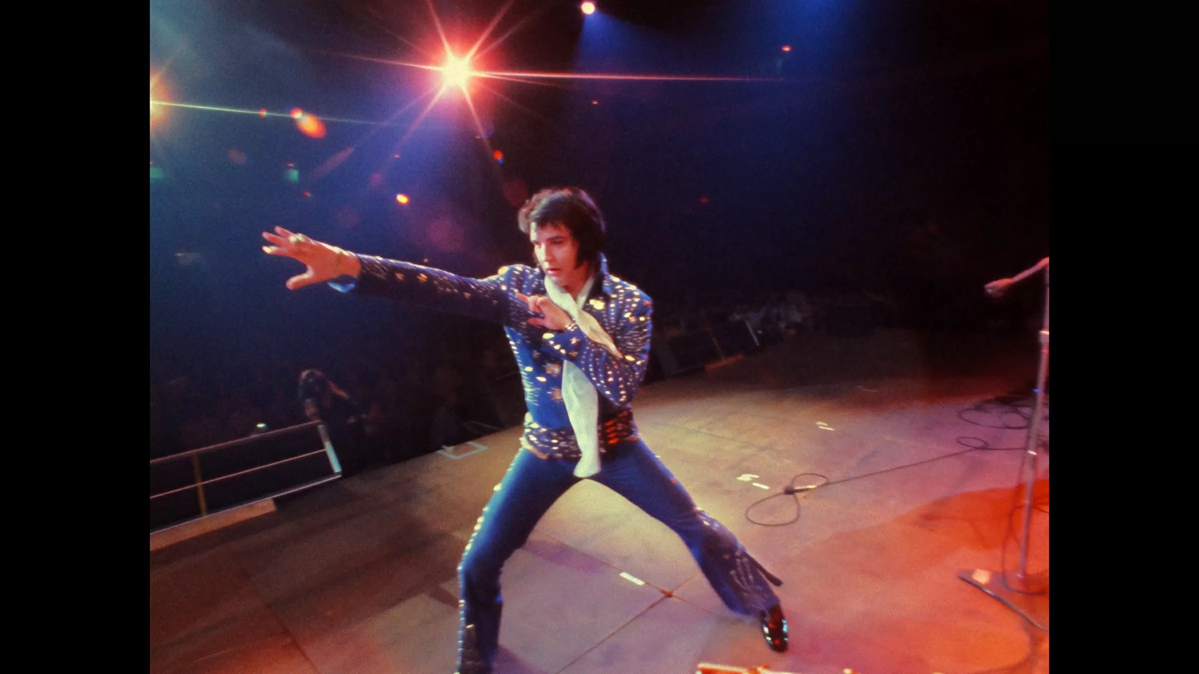 Baz Luhrmann’s Radical EPiC Is the Tribute Elvis Deserves