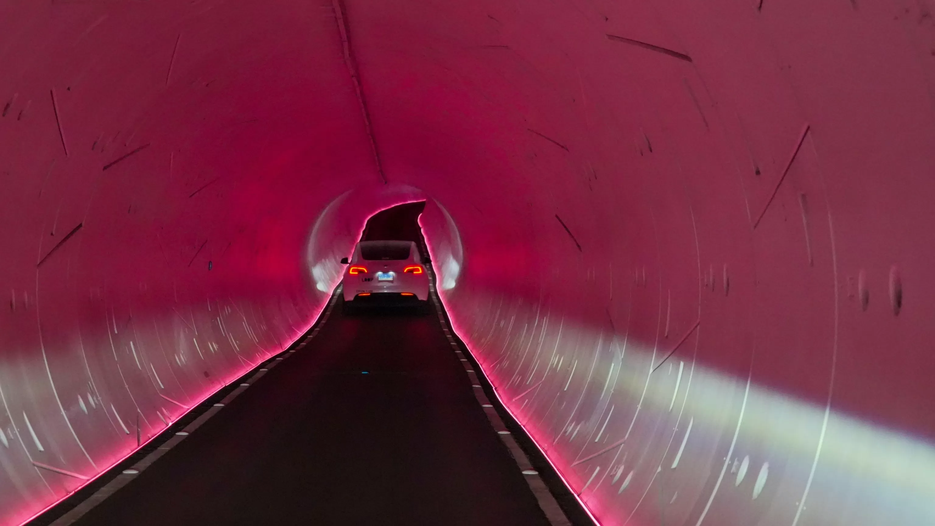 Musk underground Las Vegas tunnels face scrutiny over safety, environmental concerns