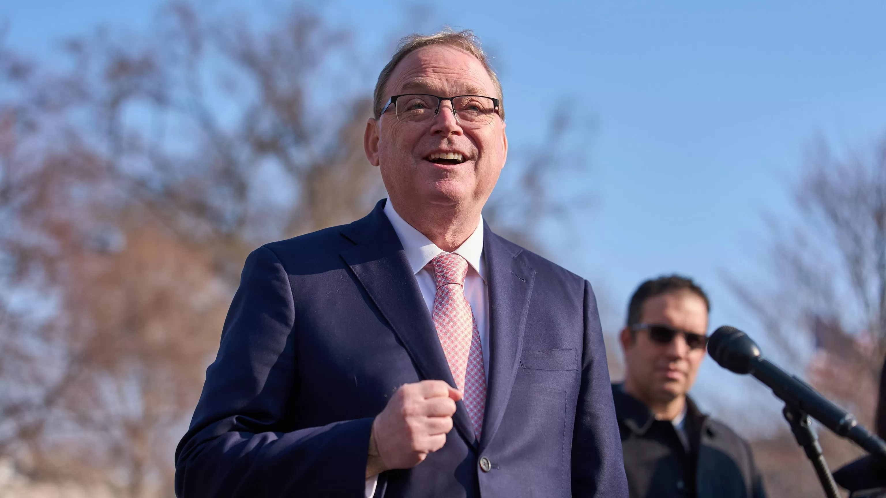 WH adviser Hassett urges 'discipline' for Fed economists over tariff study