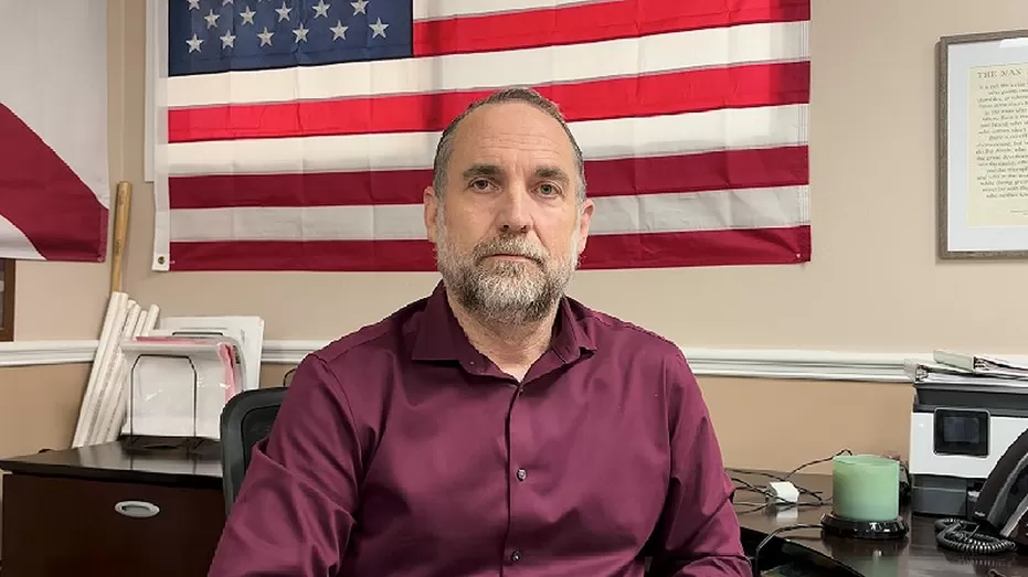 Conservative firebrand vows to purge 'RINOs' in battle to replace retiring Vern
