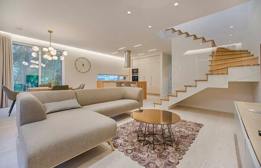 How to Balance Personal Style With Buyer Appeal in High-End Homes