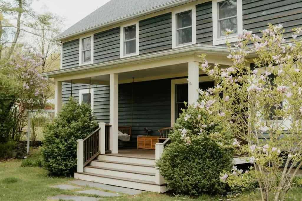 Should You Buy a Fixer-Upper or Move-In Ready Home?
