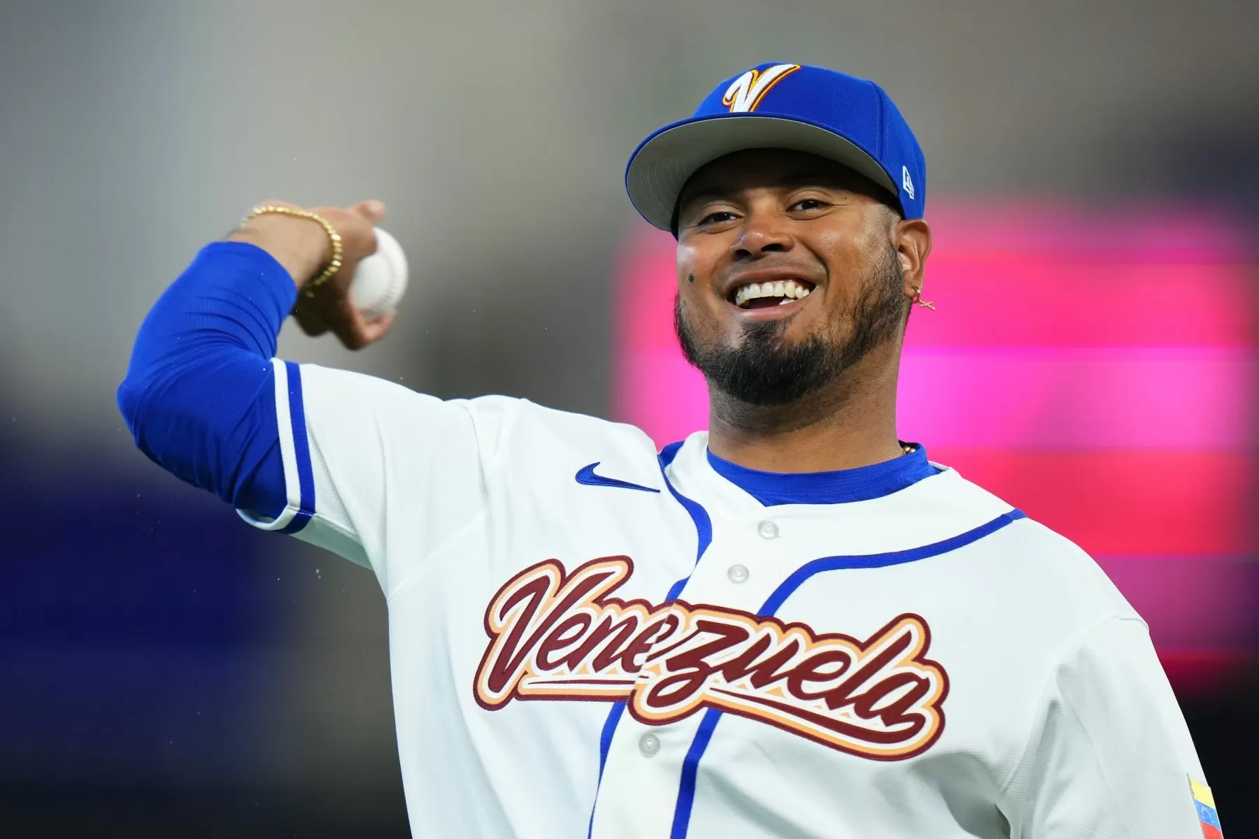 Giants Star's Wild Act After Groundout In World Baseball Classic Goes Viral