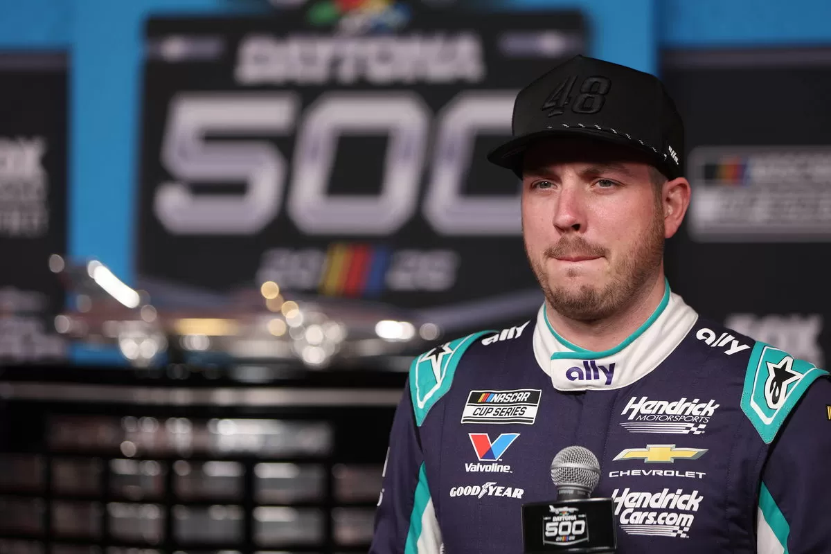 Why Is Alex Bowman Missing the Phoenix Race? All About Hendrick Motorsports Star’s Vertigo Diagnosis and Injury History