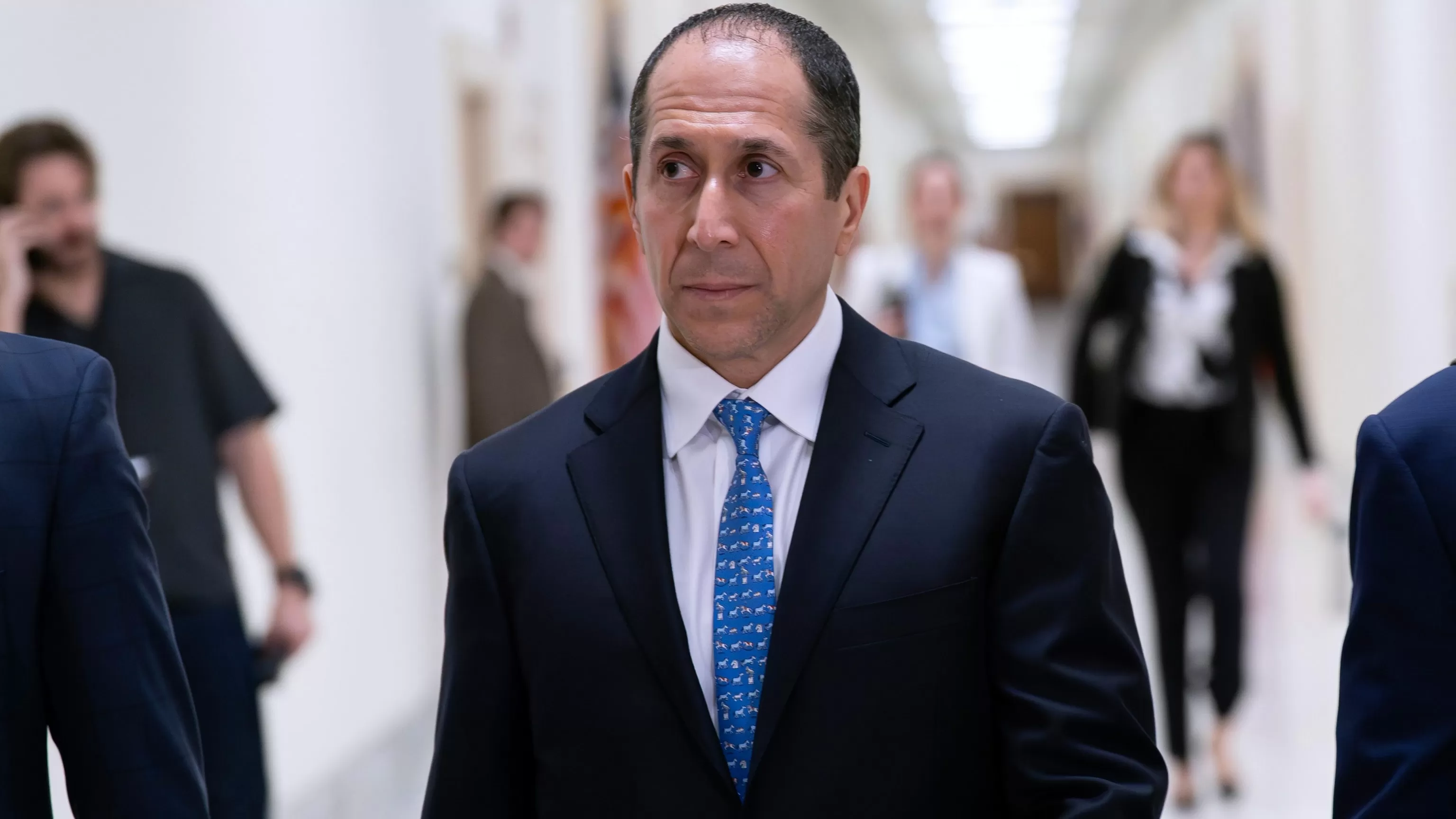 Epstein's longtime accountant testifies on his wealth and business ties