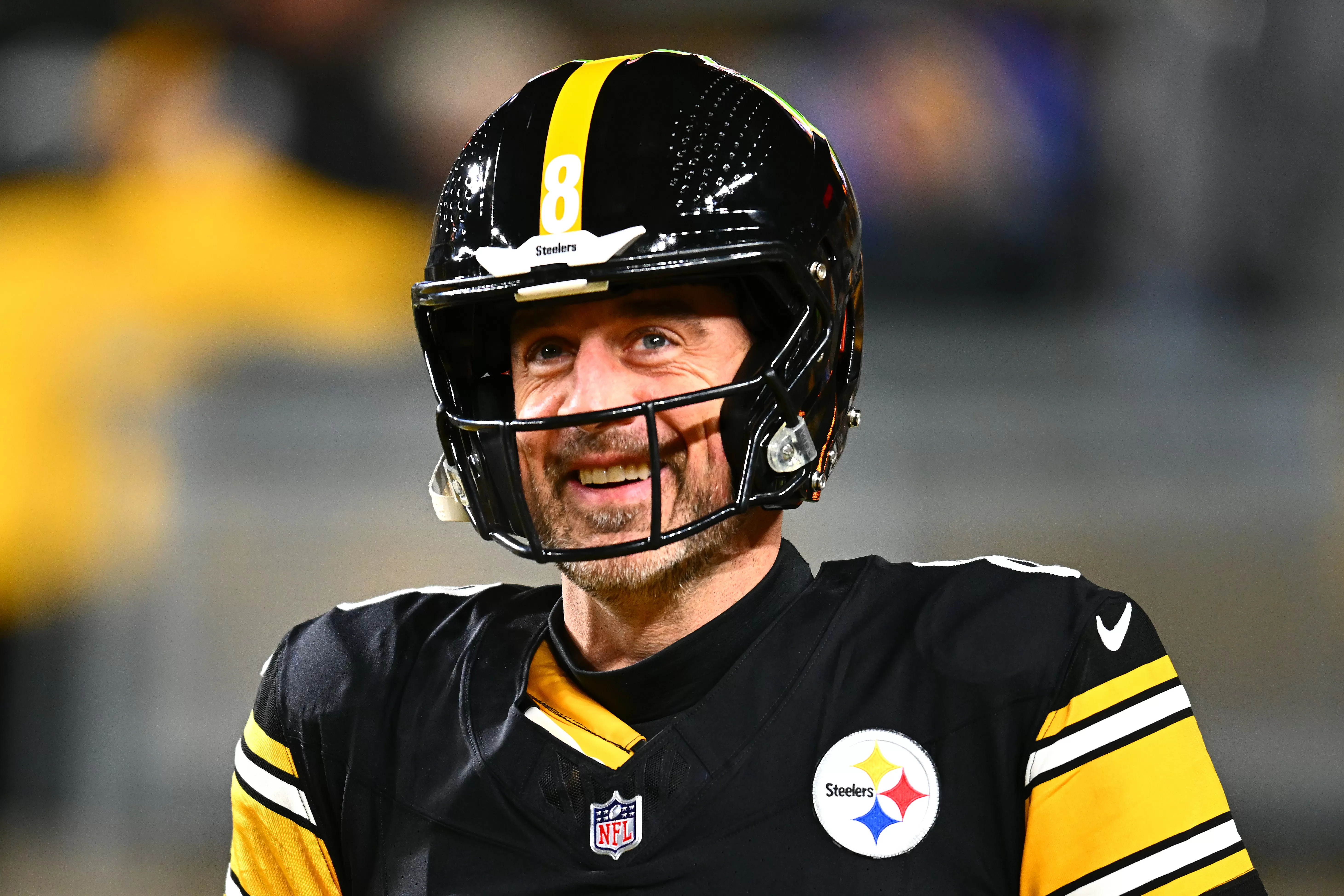 Steelers Star's Unfortunate Surgery Could Impact Aaron Rodgers' Decision
