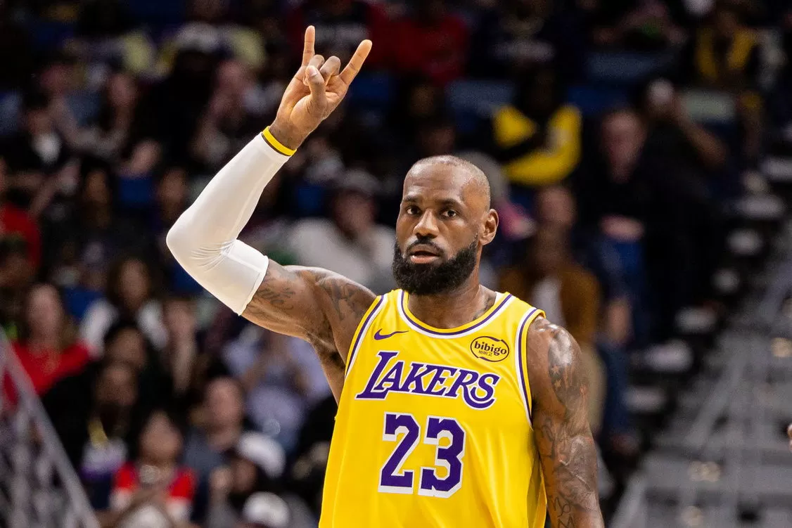LeBron James Leaves Lakers to Join Jazz In NBA Legend’s Audacious Proposal