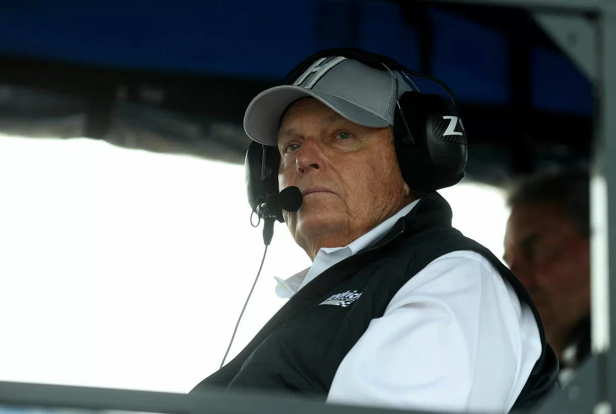 “I’m Pretty F***ed”: Medical Emergency Forces Rick Hendrick’s Star to Abandon Car Mid-Race