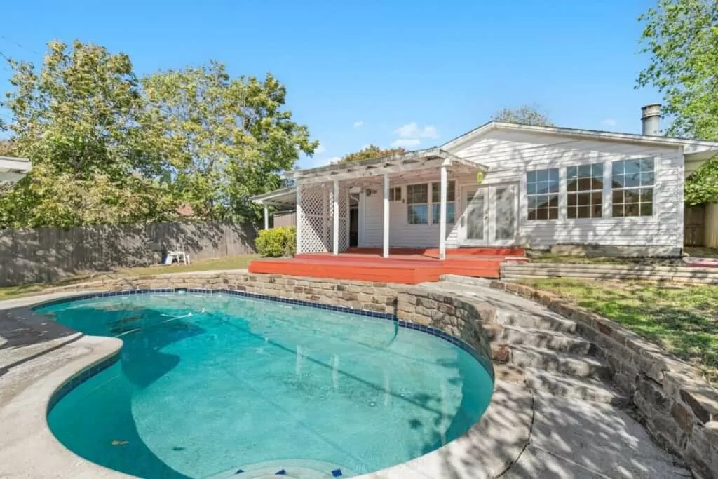 What Should Be on Your Monthly Expenses List as a Homeowner? Here’s Everything to Include
