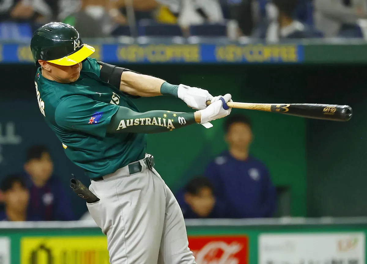 Meet Robbie Perkins: All About Australian Baseball Star’s Wife, Parents, Net Worth, Contract, and More