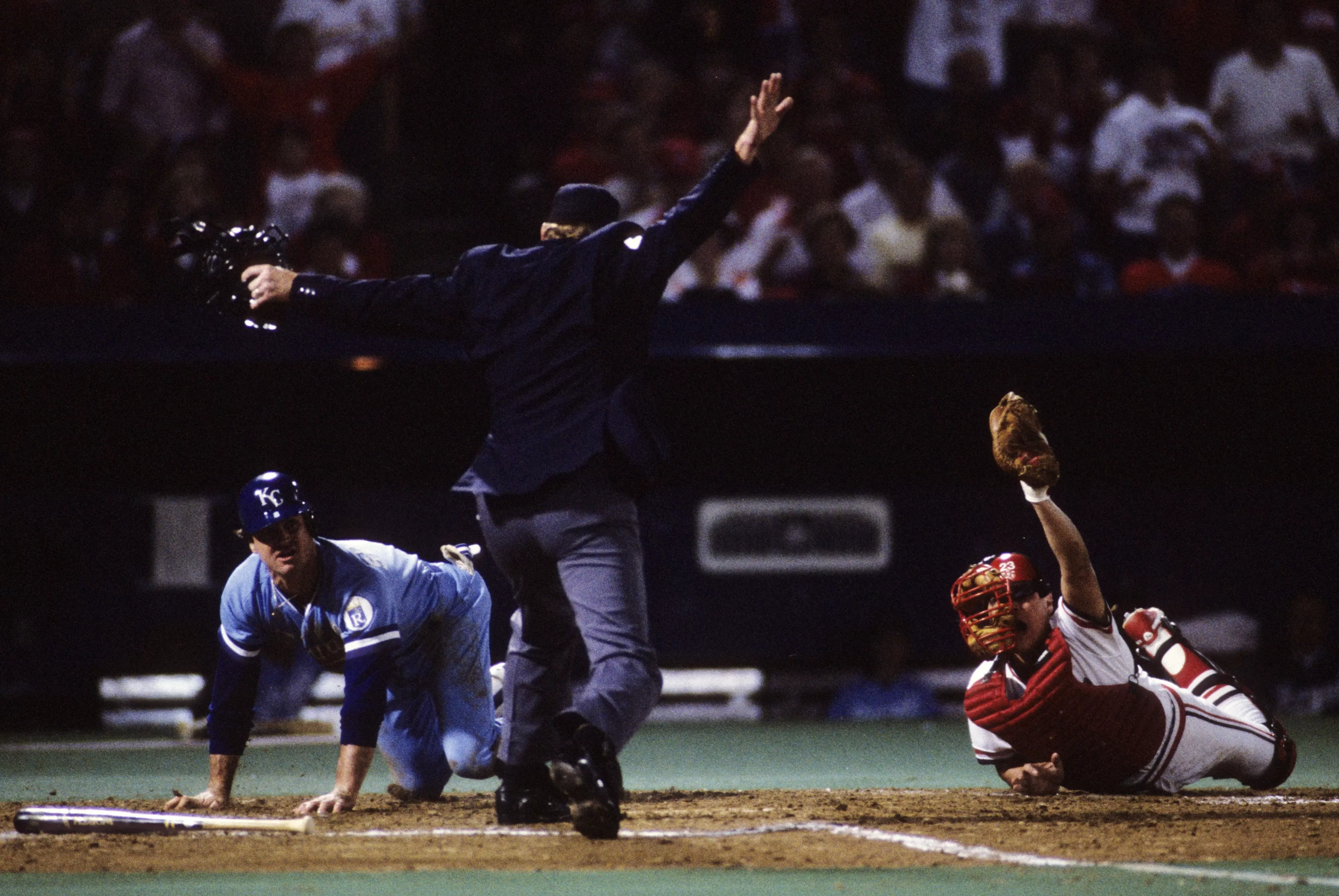 Phillies, Twins World Series Champion Catcher Dies Suddenly at 65