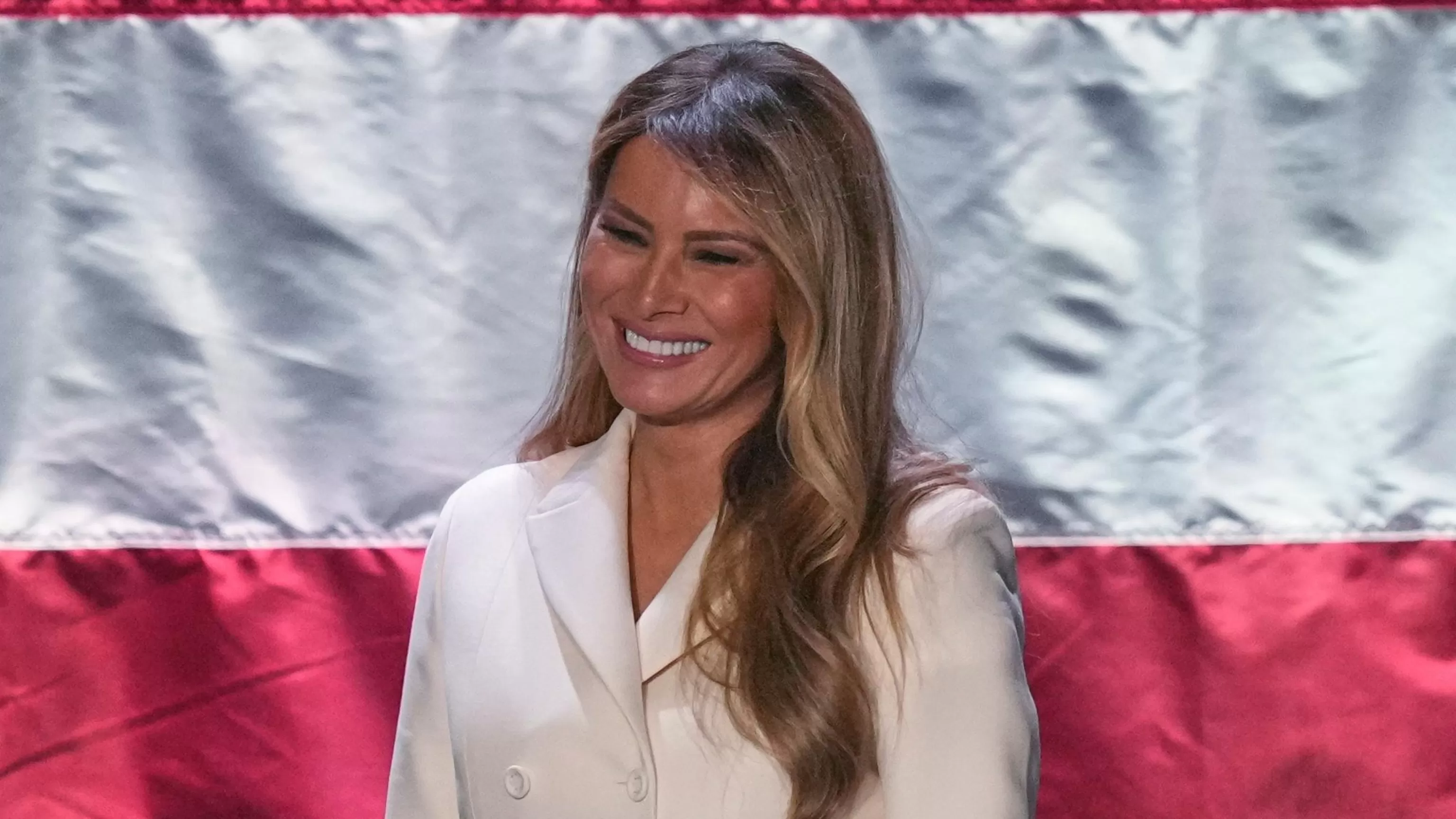Melania Trump is growing the White House honey program with a new beehive