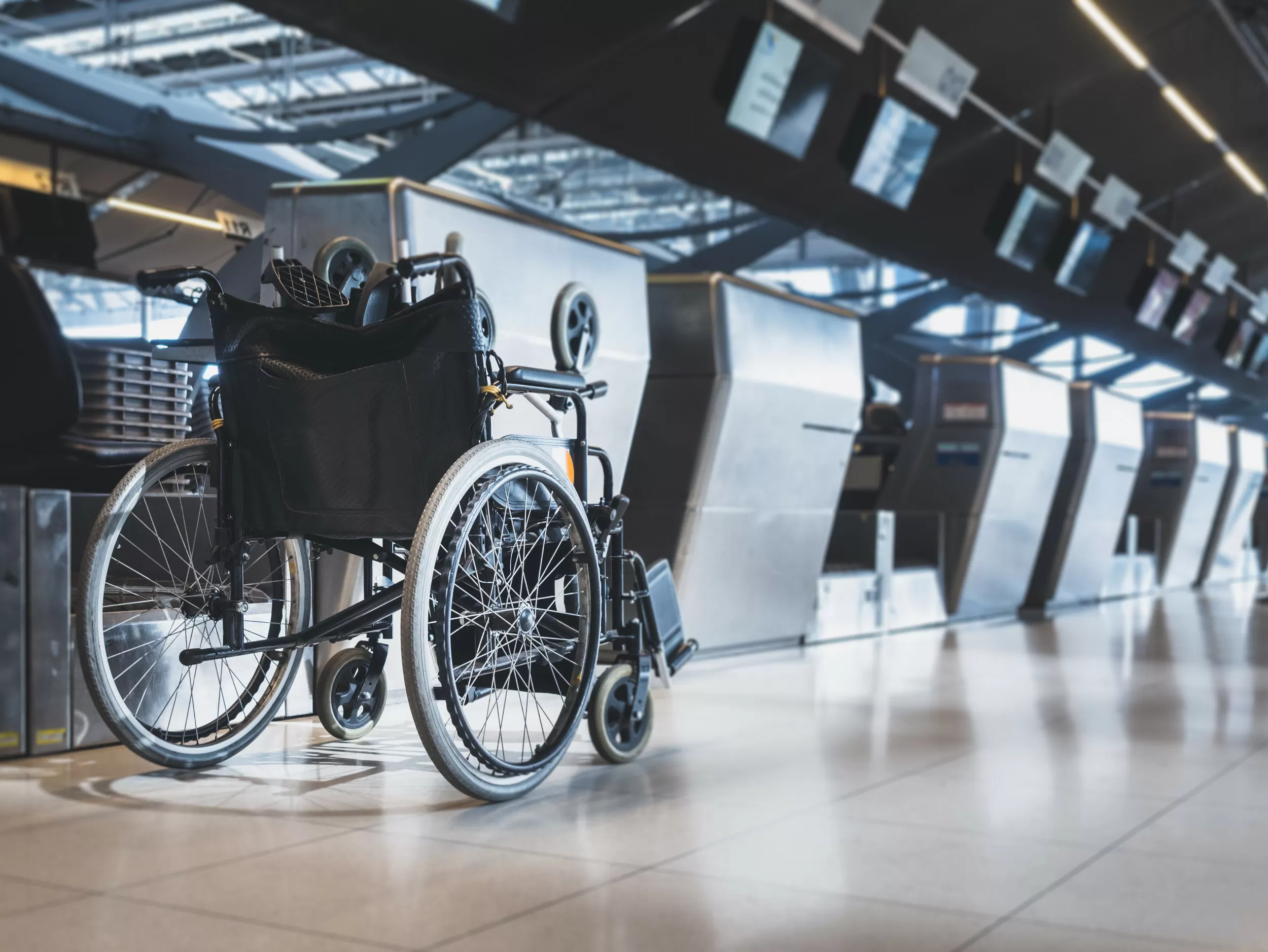 Man Helps Elderly Mother Onto Flight—Why Agent Stops Him Shocks