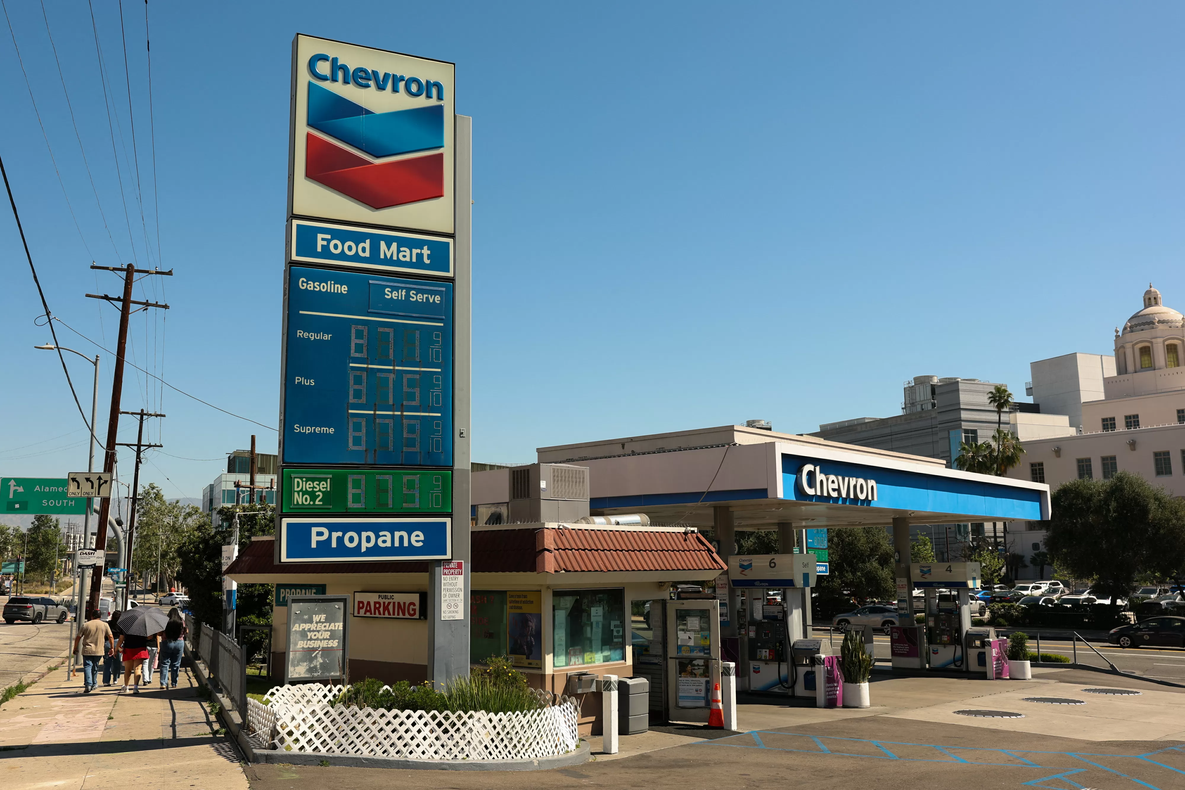 California at Highest Risk as US Middle Eastern Oil Supply Dries Up