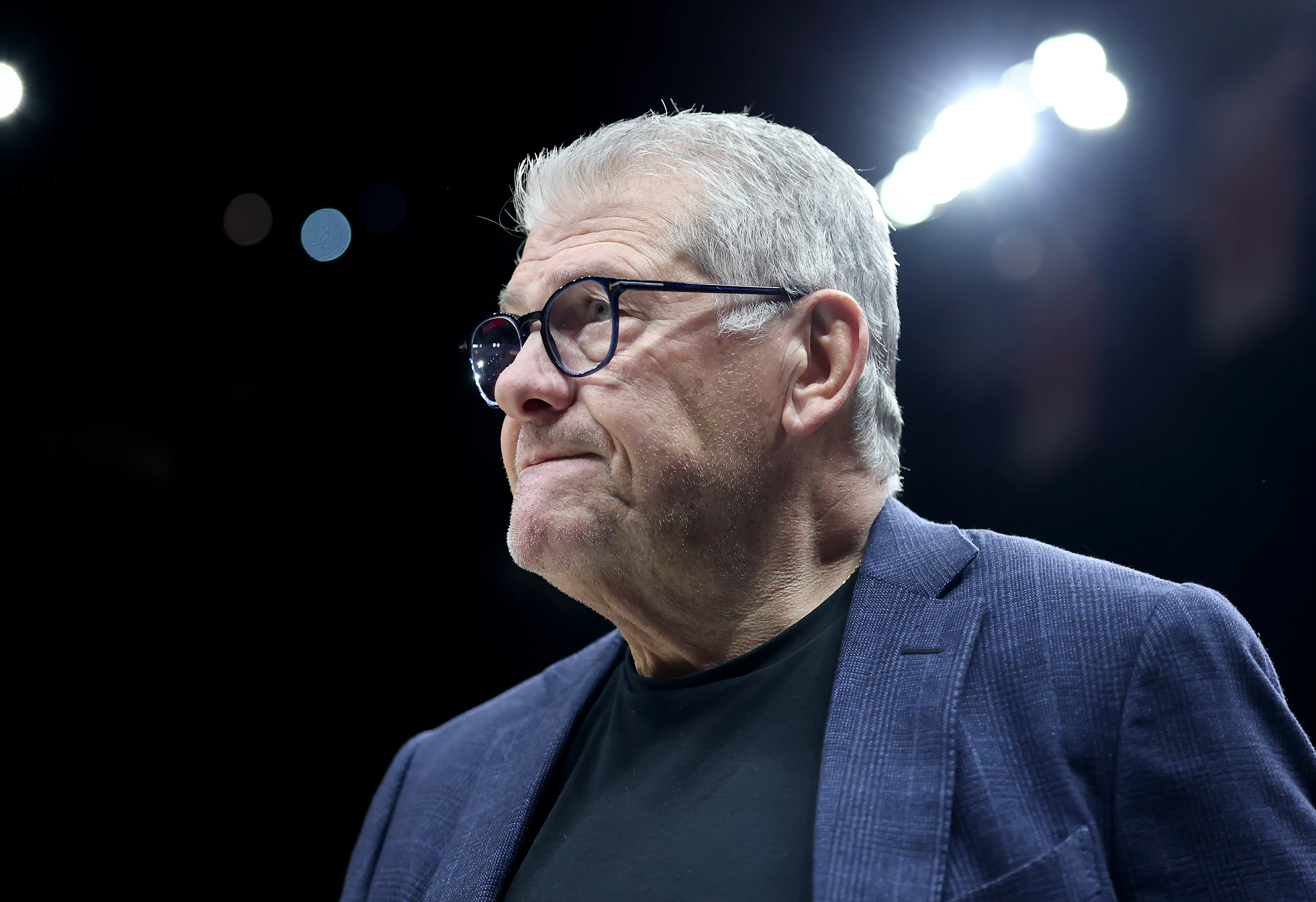 Geno Auriemma Issues Personal Apology to Dawn Staley After Viral Altercation