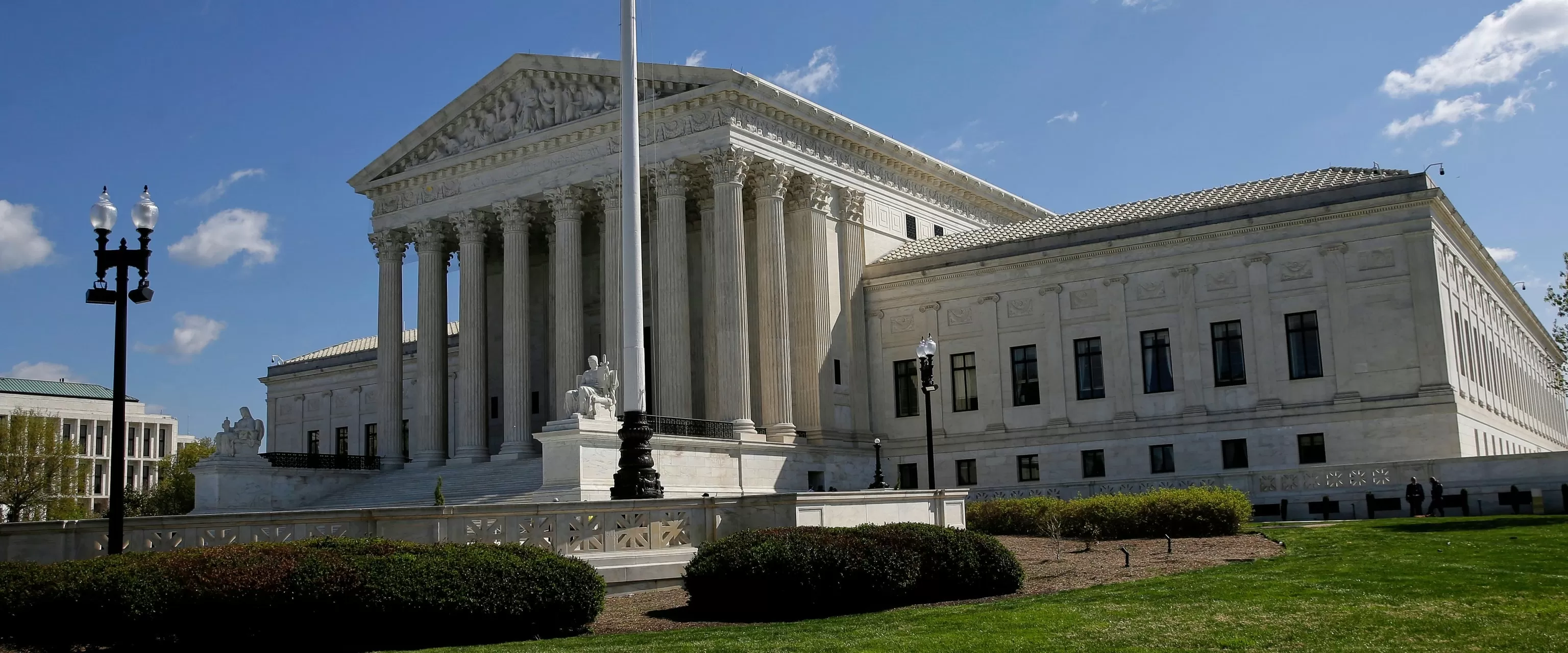 Supreme Court revives wounded veteran’s lawsuit against a contractor over suicide bombing