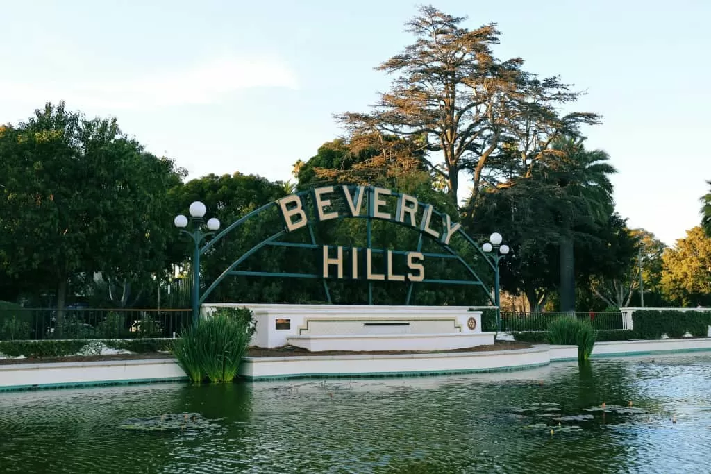 What It Really Costs to Live in Hilary Duff’s Neighborhood