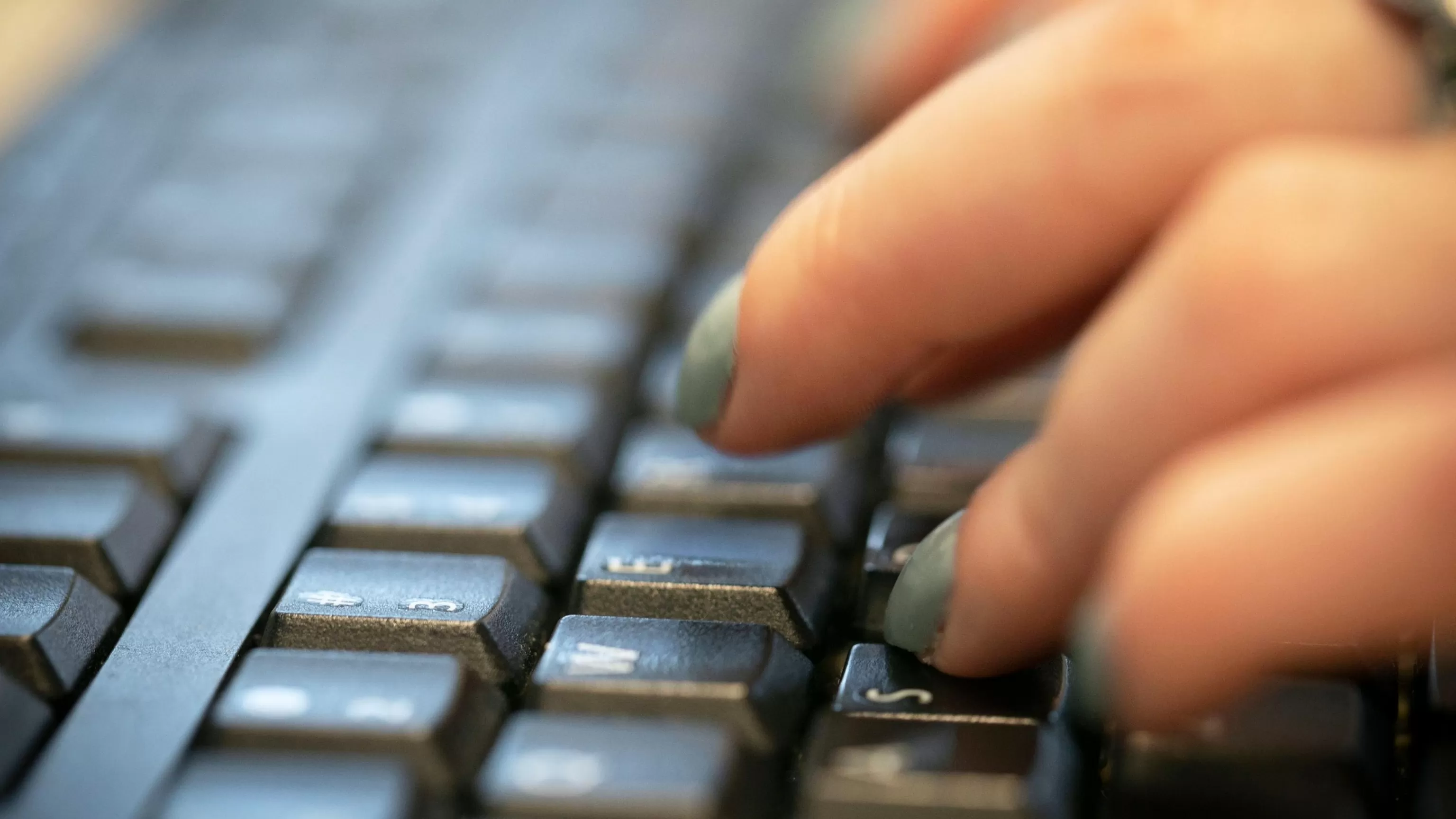 As AI use increases at work, many employees still choose not to use it: Gallup poll