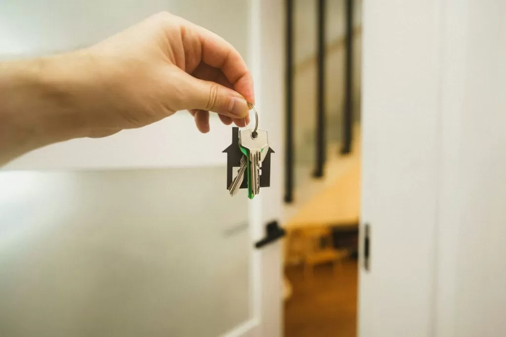Should I Pay Off Student Loans Before Buying a House? Here’s How to Decide