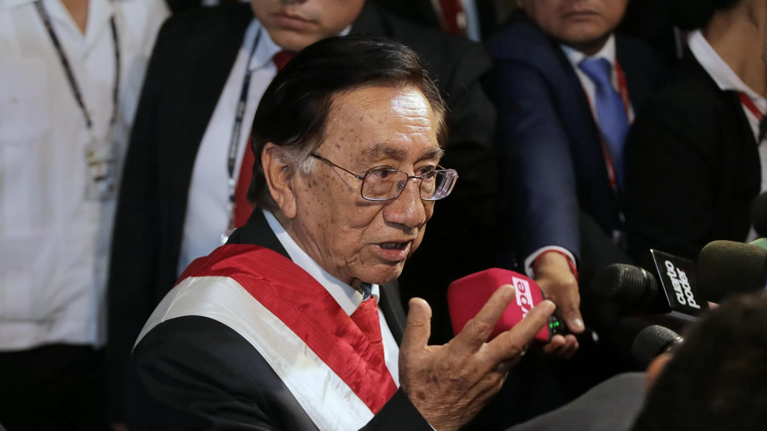 Peru's defense and foreign ministers resign after the president stalls US military planes deal