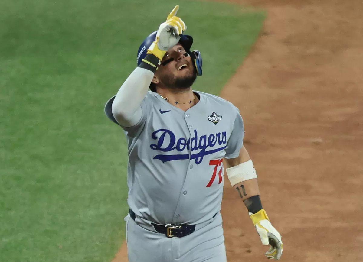 Prayers Pour In as Miguel Rojas Announces Huge Personal Loss Amid Blue Jays Series